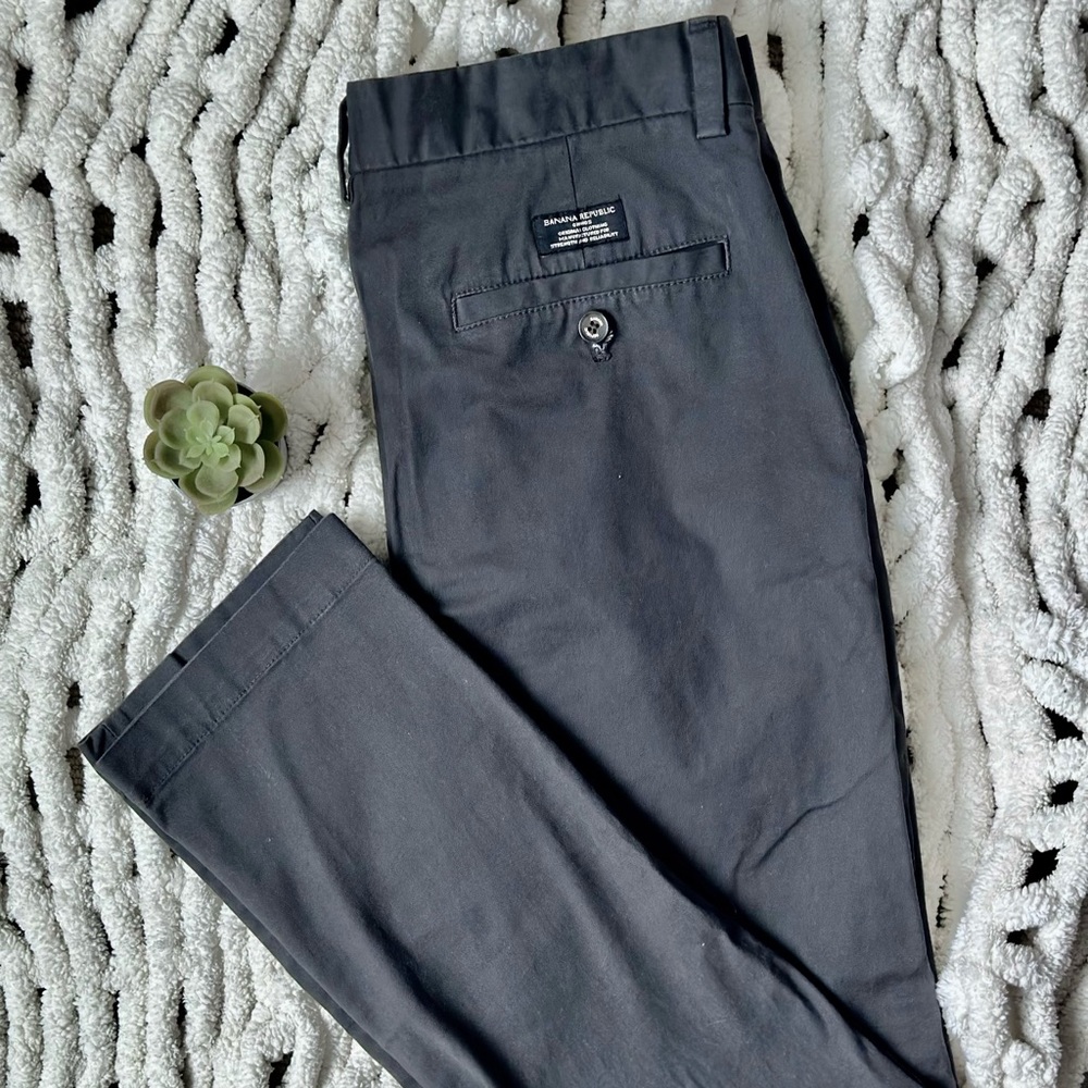 Banana Republic Aiden Chino 32x32